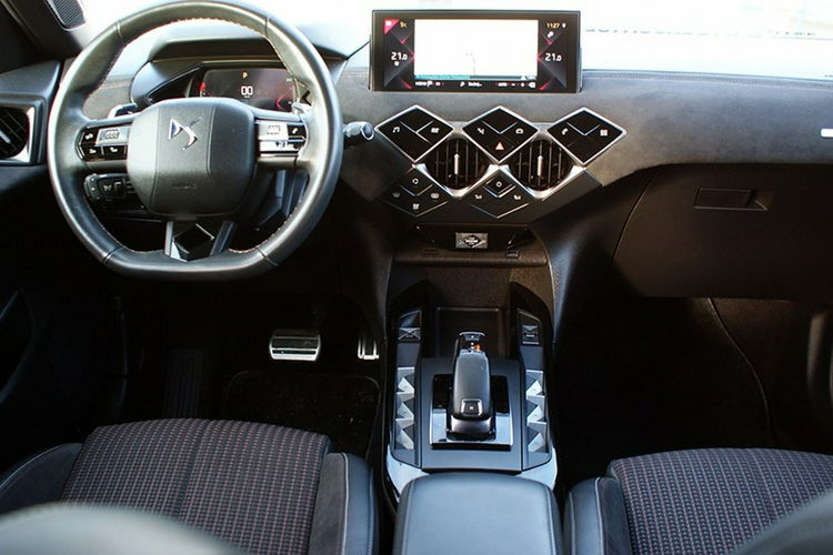 DS Automobiles DS 3 Crossback zdjęcie 18