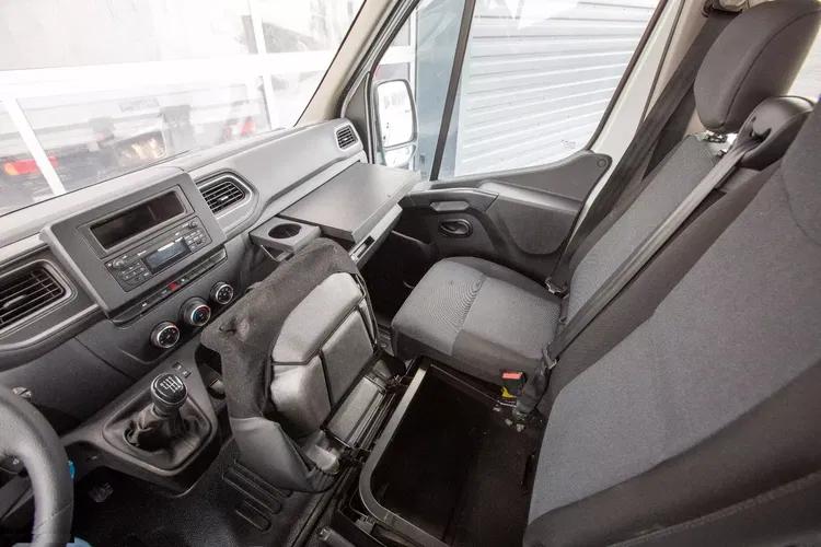 Renault Master 7-OSÓB L3H2 BRYGADÓWKA zdjęcie 11