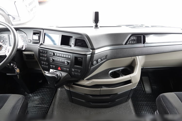 MAN TGX 26.510 / 6x2 / PUSHER / Oś Skrętna i Podnoszona / HYDRAULIKA / NISKA KABINA zdjęcie 40