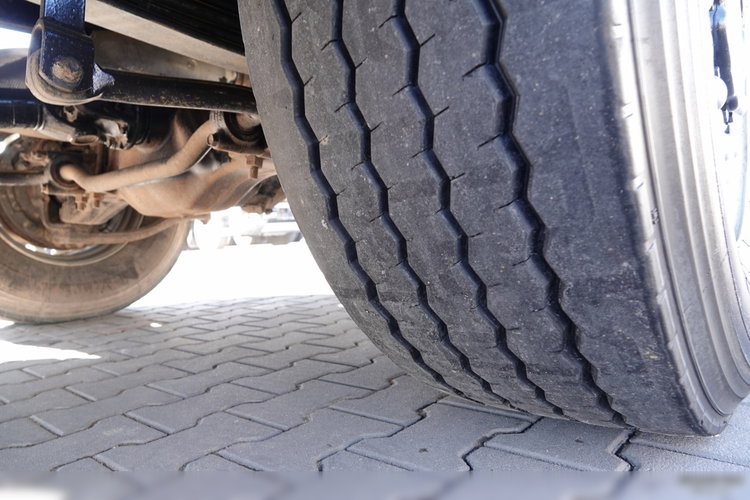 MAN TGS 41.460 / 8x8 / WYWROTKA TYLNOZSYP / AUTOMAT / KH-KIPPER / EURO 6 / 2019 ROK  zdjęcie 28