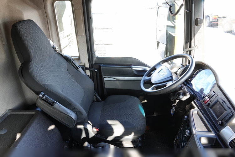 MAN TGS 41.460 / 8x8 / WYWROTKA TYLNOZSYP / AUTOMAT / KH-KIPPER / EURO 6 / 2019 ROK  zdjęcie 35