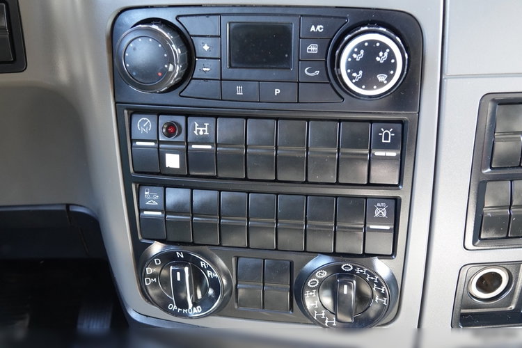 MAN TGS 41.460 / 8x8 / WYWROTKA TYLNOZSYP / AUTOMAT / KH-KIPPER / EURO 6 / 2019 ROK  zdjęcie 38