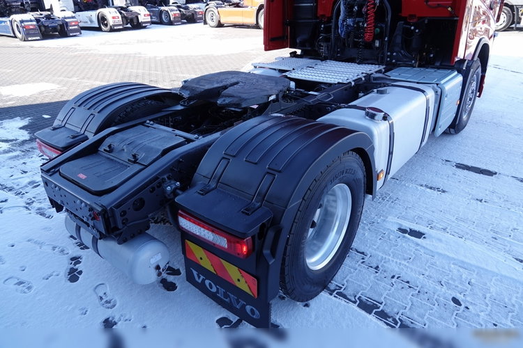 Volvo FH 500 / XXL / KLIMA POSTOJOWA / ALUFELGI / OPONY 100 % zdjęcie 15