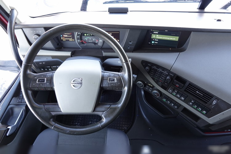 Volvo FH 500 / XXL / KLIMA POSTOJOWA / ALUFELGI / OPONY 100 % zdjęcie 29