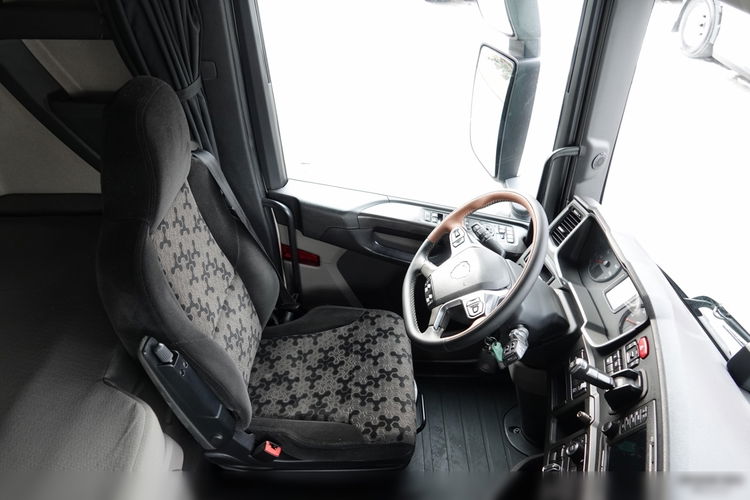 Scania R 450 / RETARDER / HYDRAULIKA / NOWY MODEL / CAŁA NA PODUSZKACH / SPROWADZONA / PO KONTRAKCIE SERWISOWYM  zdjęcie 26