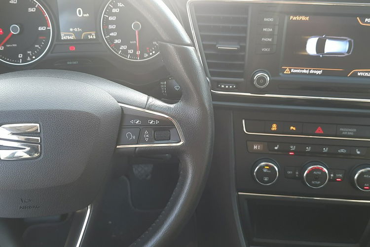 Seat Leon 1.6TDI 110KM Książka Serwisowa Navi Hak Gwarancja 2-właściciel zdjęcie 13