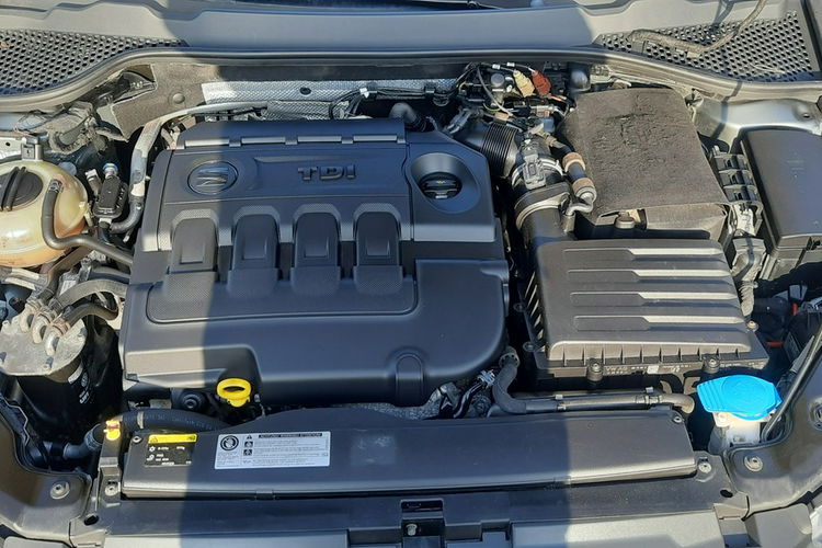 Seat Leon 1.6TDI 110KM Książka Serwisowa Navi Hak Gwarancja 2-właściciel zdjęcie 20