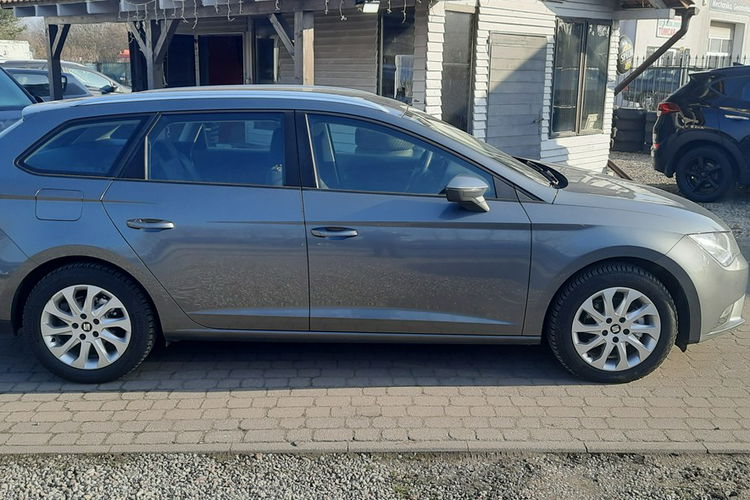 Seat Leon 1.6TDI 110KM Książka Serwisowa Navi Hak Gwarancja 2-właściciel zdjęcie 4