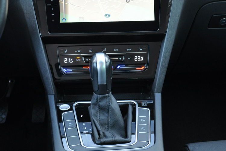 Volkswagen Passat 2.0Tdi 150KM DSG Kamery360 Hak Nawigacja Dealer Gwar zdjęcie 30