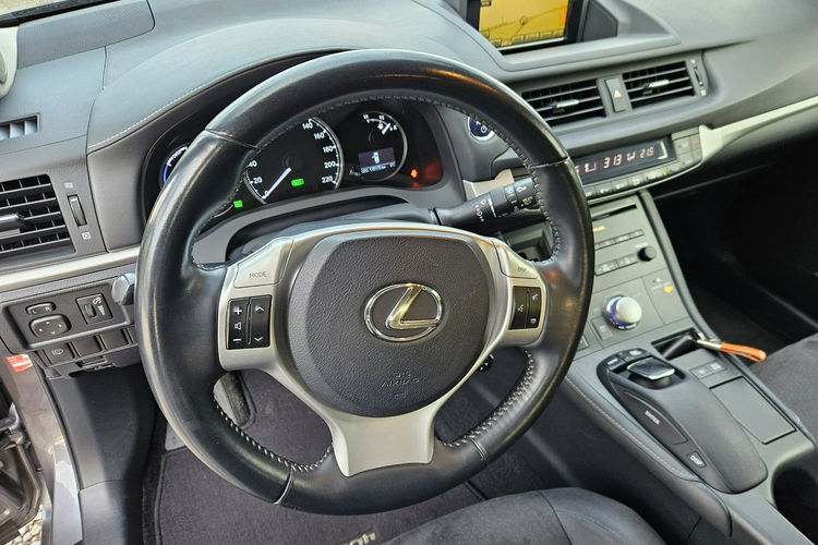 Lexus CT REZERWACJA 136KM Kamera Full LED Alkantara Navi Super Stan Gwarancja zdjęcie 18