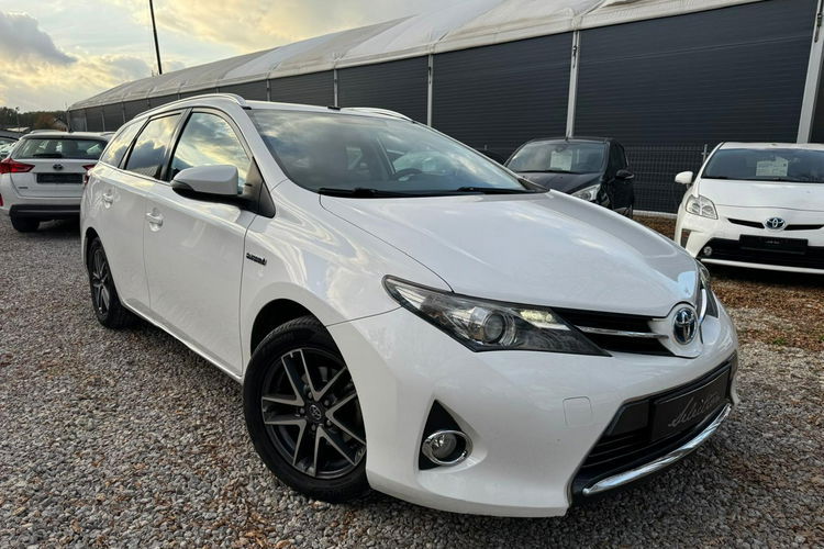 Toyota Auris 1.8 HSD 136KM Kamera Bardzo ładny zdjęcie 2