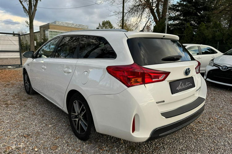 Toyota Auris 1.8 HSD 136KM Kamera Bardzo ładny zdjęcie 5