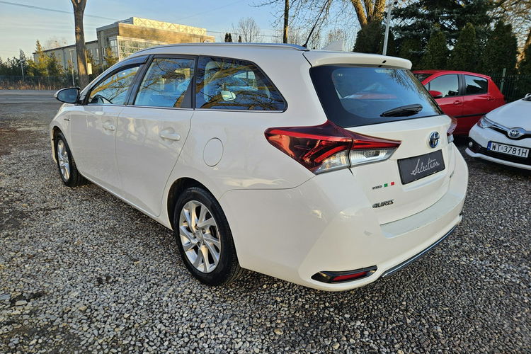 Toyota Auris 1.8 HSD 136KM Kamera Bardzo ładny zdjęcie 5