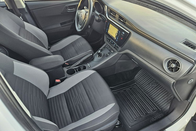Toyota Auris 1.8 HSD 136KM Kamera Bardzo ładny zdjęcie 7