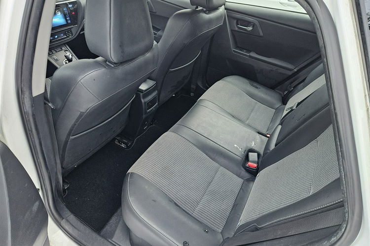 Toyota Auris 1.8 HSD 136KM Kamera Bardzo ładny zdjęcie 10