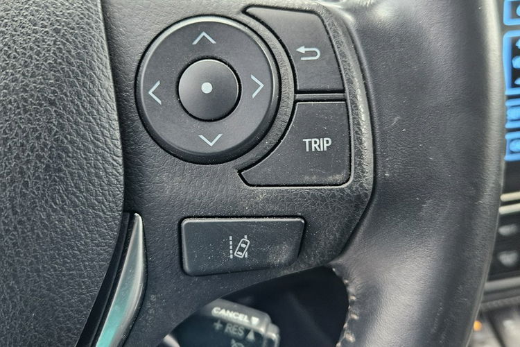 Toyota Auris 1.8 HSD 136KM Kamera Bardzo ładny zdjęcie 13