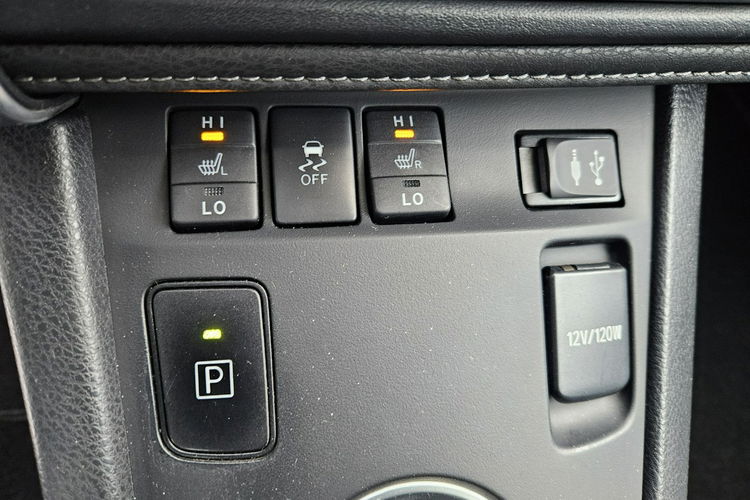 Toyota Auris 1.8 HSD 136KM Kamera Bardzo ładny zdjęcie 16