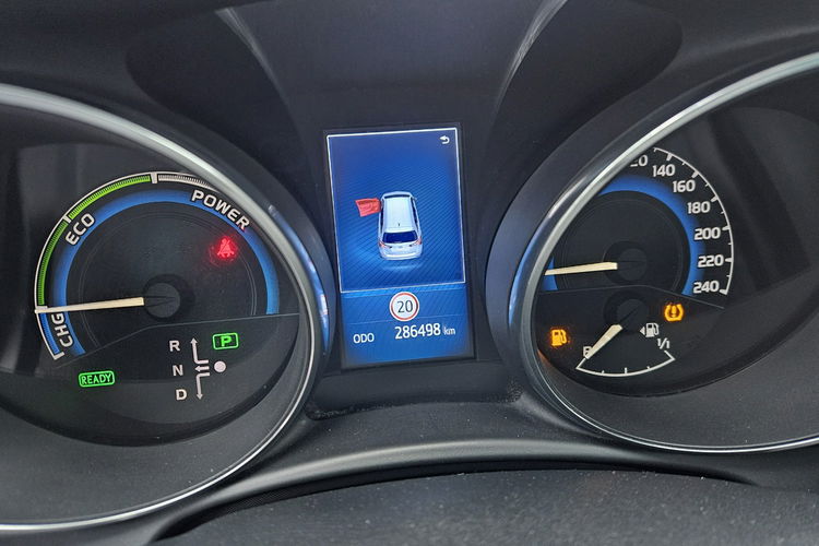 Toyota Auris 1.8 HSD 136KM Kamera Bardzo ładny zdjęcie 17