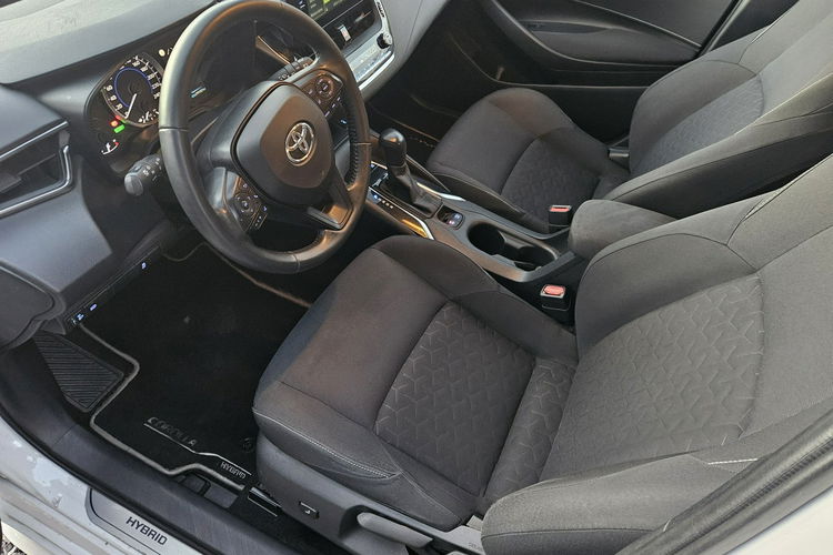 Toyota Corolla 1.8 HSD 136KM Kamera Navi Ledy Distronic Asystenty Full Serwis zdjęcie 14