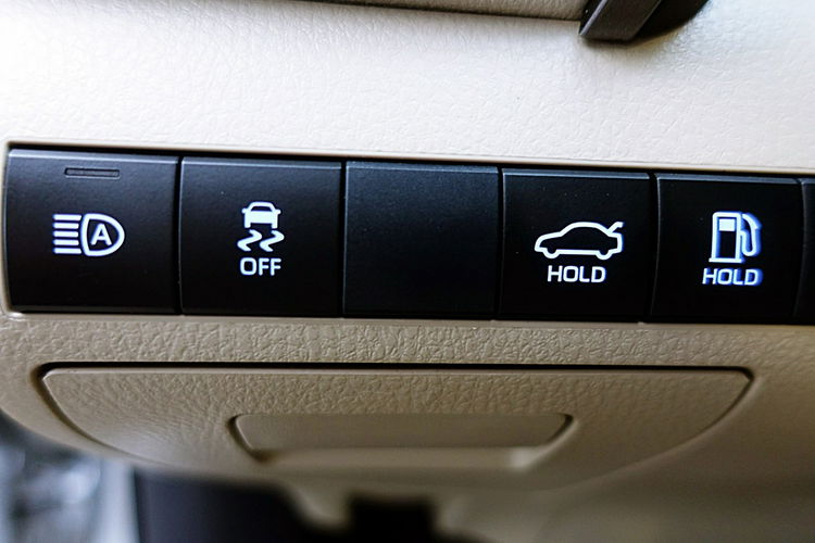 Toyota Camry SKÓRA+El.Fotele GWARANCJA DynamicForce BI-Led+ACC 1wł Kraj Bezwyp F23% 4x2 zdjęcie 18