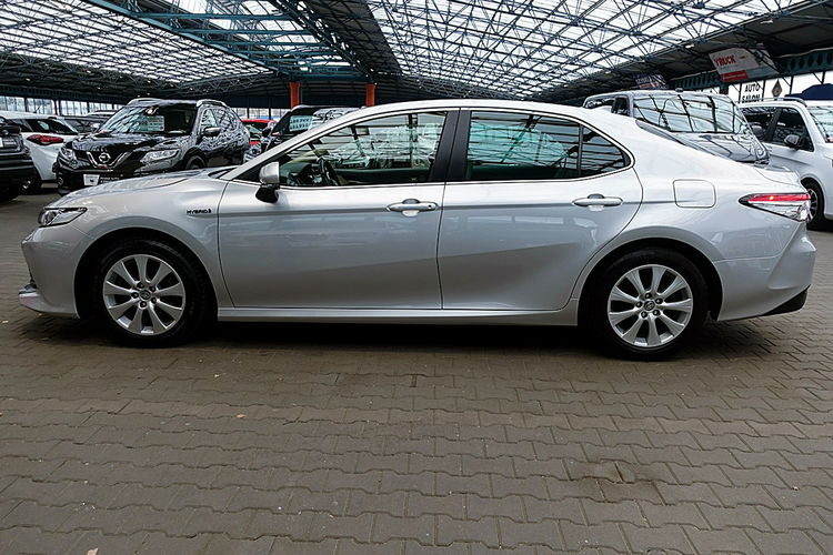 Toyota Camry SKÓRA+El.Fotele GWARANCJA DynamicForce BI-Led+ACC 1wł Kraj Bezwyp F23% 4x2 zdjęcie 77