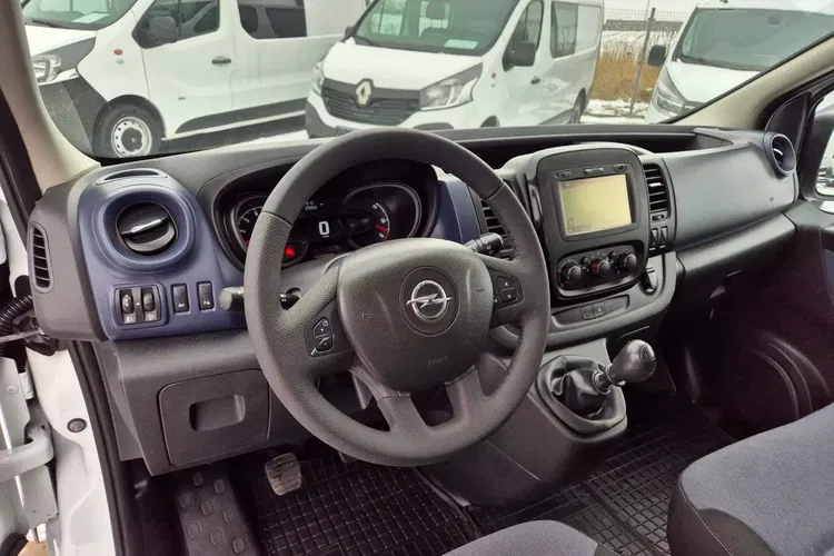 Opel vivaro zdjęcie 17