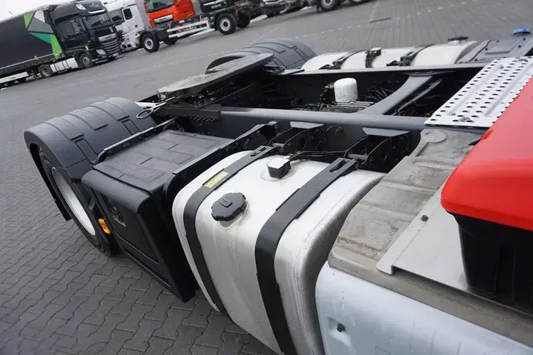 Volvo / FH / 420 / EURO 6 / ACC / PEŁNY ADR / MAŁY PRZEBIEG zdjęcie 35