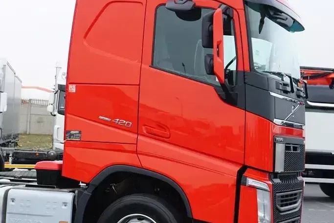 Volvo / FH / 420 / EURO 6 / ACC / PEŁNY ADR / MAŁY PRZEBIEG zdjęcie 38