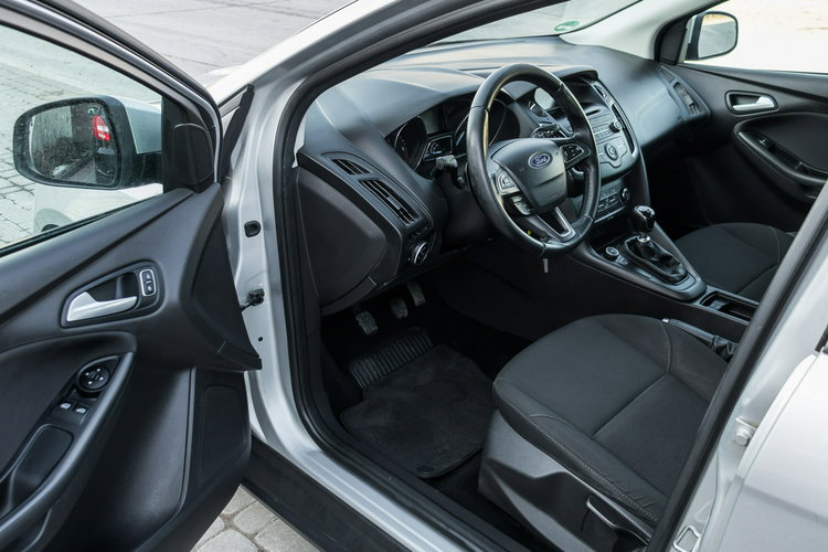 Ford Focus 1.5_Diesel_120 KM_118 tyś. km_LIFT zdjęcie 14