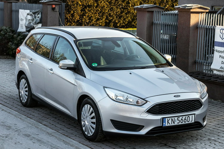 Ford Focus 1.5_Diesel_120 KM_118 tyś. km_LIFT zdjęcie 5