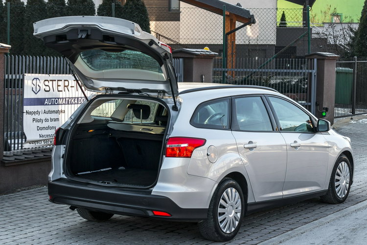 Ford Focus 1.5_Diesel_120 KM_118 tyś. km_LIFT zdjęcie 8