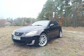 Lexus IS