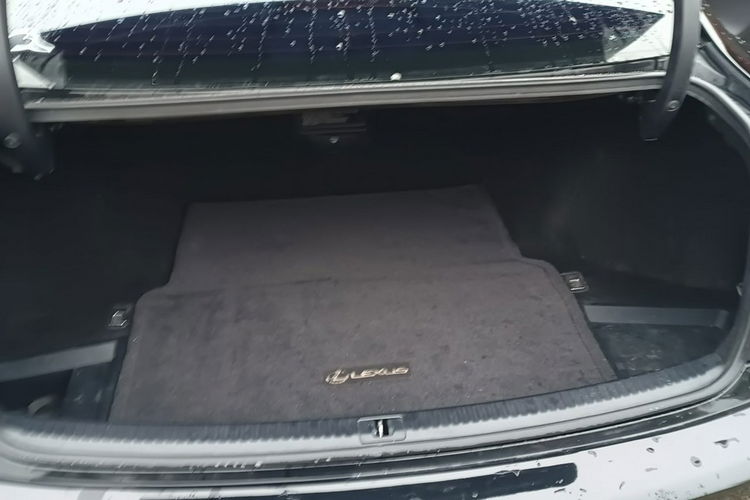 Lexus IS zdjęcie 13