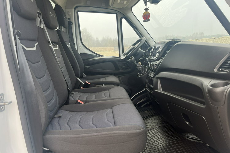 Iveco Daily 35S18 Izoterma 8-pal. GWARANCJA 3.0/180KM TylneZawieszeniePneumatyczne zdjęcie 12
