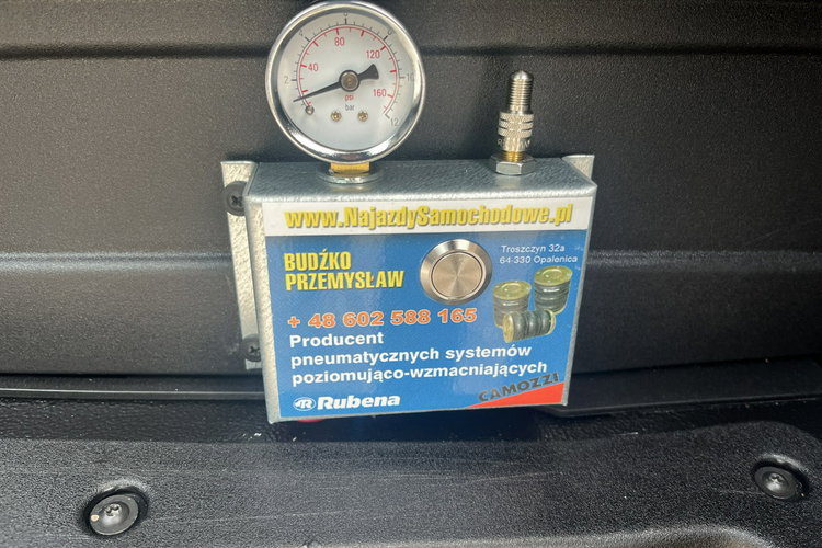 Iveco Daily 35S18 Izoterma 8-pal. GWARANCJA 3.0/180KM TylneZawieszeniePneumatyczne zdjęcie 9