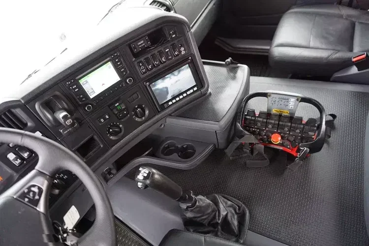 Scania G 400 / E 5 / 8 X 4 / WYWROTKA + HDS / TRIDEM / PALFINGER PK 26002 / MANUAL zdjęcie 14