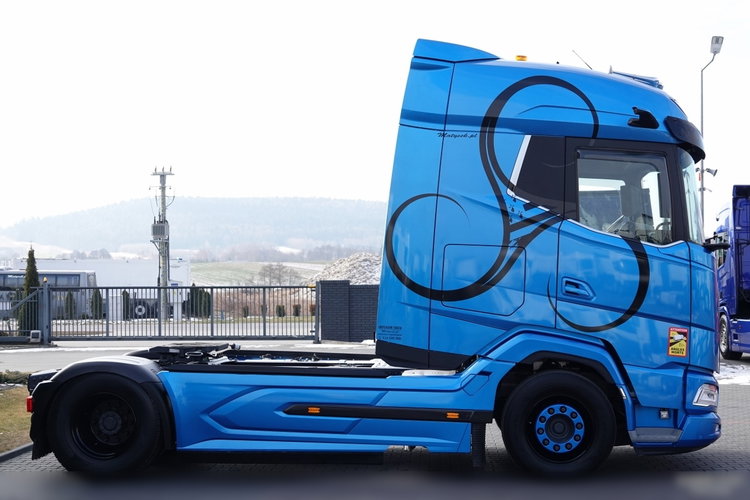 DAF XG 530 / RETARDER / CAŁY NA PODUSZKACH / KLIMA POSTOJOWA / OPONY 100% / PO KONTRAKCIE SERWISOWYM / zdjęcie 9