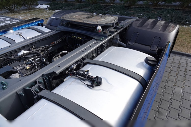 DAF XG 530 / RETARDER / CAŁY NA PODUSZKACH / KLIMA POSTOJOWA / OPONY 100% / PO KONTRAKCIE SERWISOWYM / zdjęcie 12