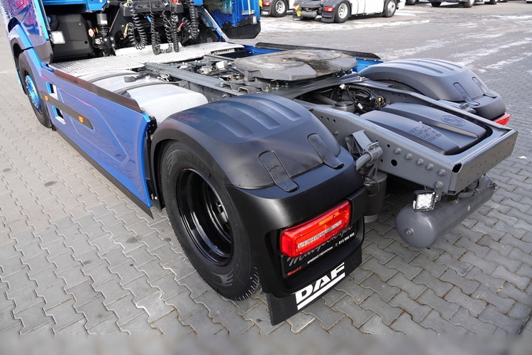 DAF XG 530 / RETARDER / CAŁY NA PODUSZKACH / KLIMA POSTOJOWA / OPONY 100% / PO KONTRAKCIE SERWISOWYM / zdjęcie 14