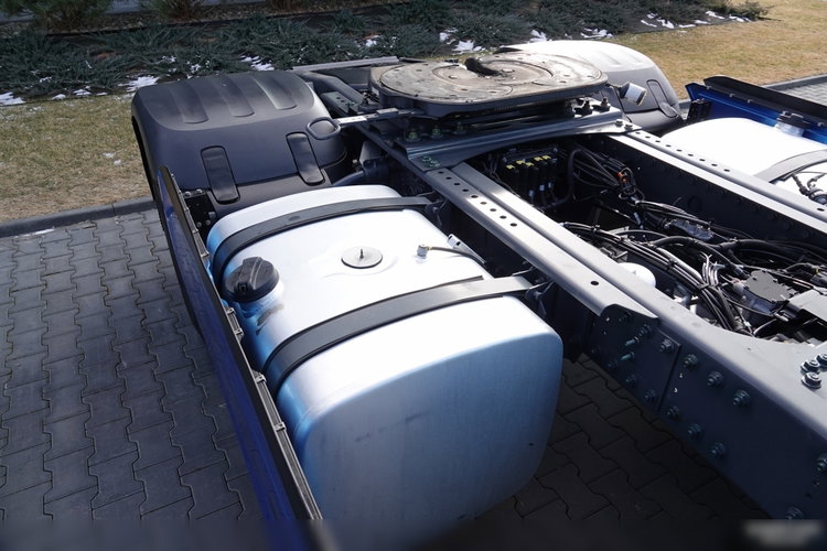 DAF XG 530 / RETARDER / CAŁY NA PODUSZKACH / KLIMA POSTOJOWA / OPONY 100% / PO KONTRAKCIE SERWISOWYM / zdjęcie 17