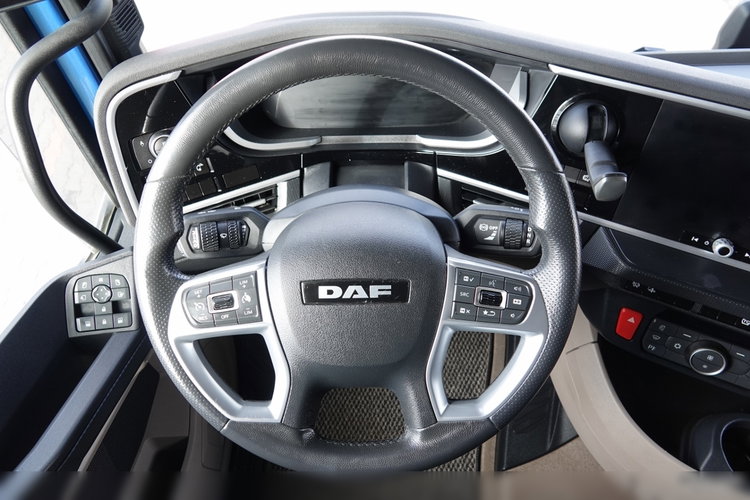 DAF XG 530 / RETARDER / CAŁY NA PODUSZKACH / KLIMA POSTOJOWA / OPONY 100% / PO KONTRAKCIE SERWISOWYM / zdjęcie 28