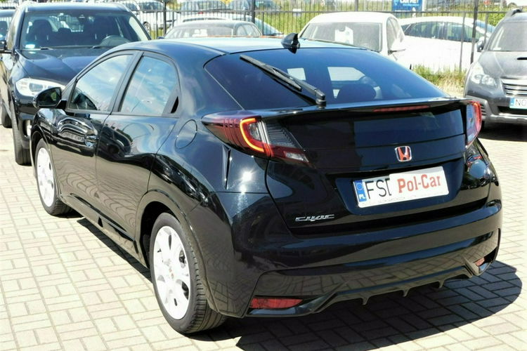 Honda Civic model 2016, grzane fotele , tempomat zdjęcie 6