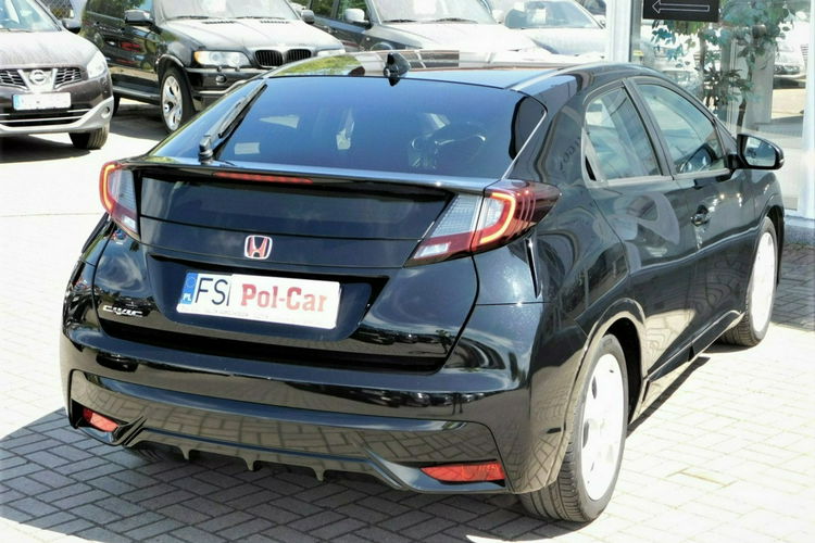 Honda Civic model 2016, grzane fotele , tempomat zdjęcie 8
