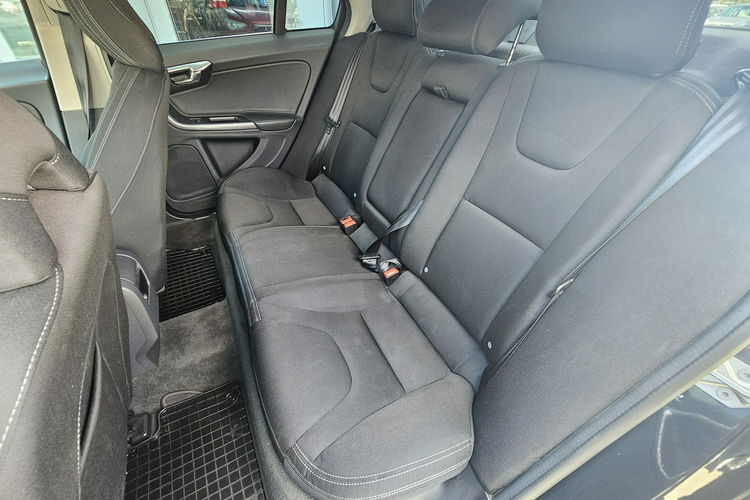 Volvo S60 serwisowane, bogata wersja, zadbany zdjęcie 12