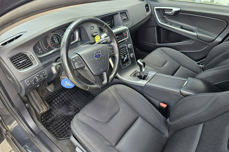 Volvo S60 serwisowane, bogata wersja, zadbany zdjęcie 14
