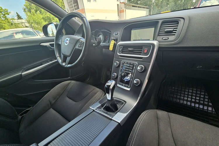 Volvo S60 serwisowane, bogata wersja, zadbany zdjęcie 16