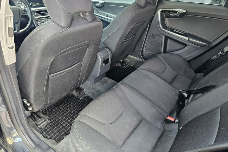 Volvo S60 serwisowane, bogata wersja, zadbany zdjęcie 31