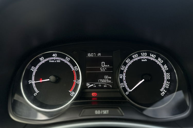 Skoda Fabia Salon Polska Poleasingowy I właściciel Serwis ASO VAT 23% Bezwypadkowy zdjęcie 11
