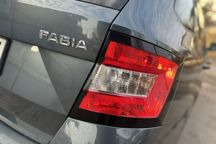 Skoda Fabia Salon Polska Poleasingowy I właściciel Serwis ASO VAT 23% Bezwypadkowy zdjęcie 6