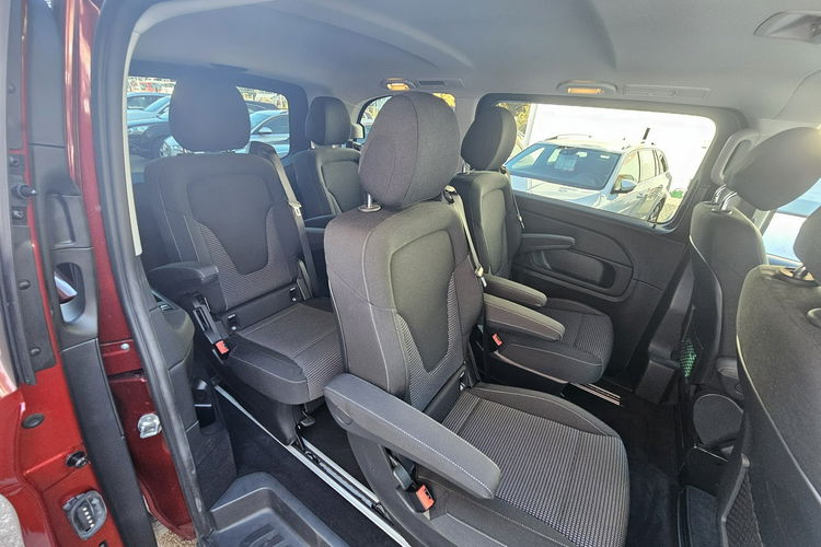 Mercedes V 250 bezwypadkowy, mały przebieg , bogata wersja zdjęcie 24